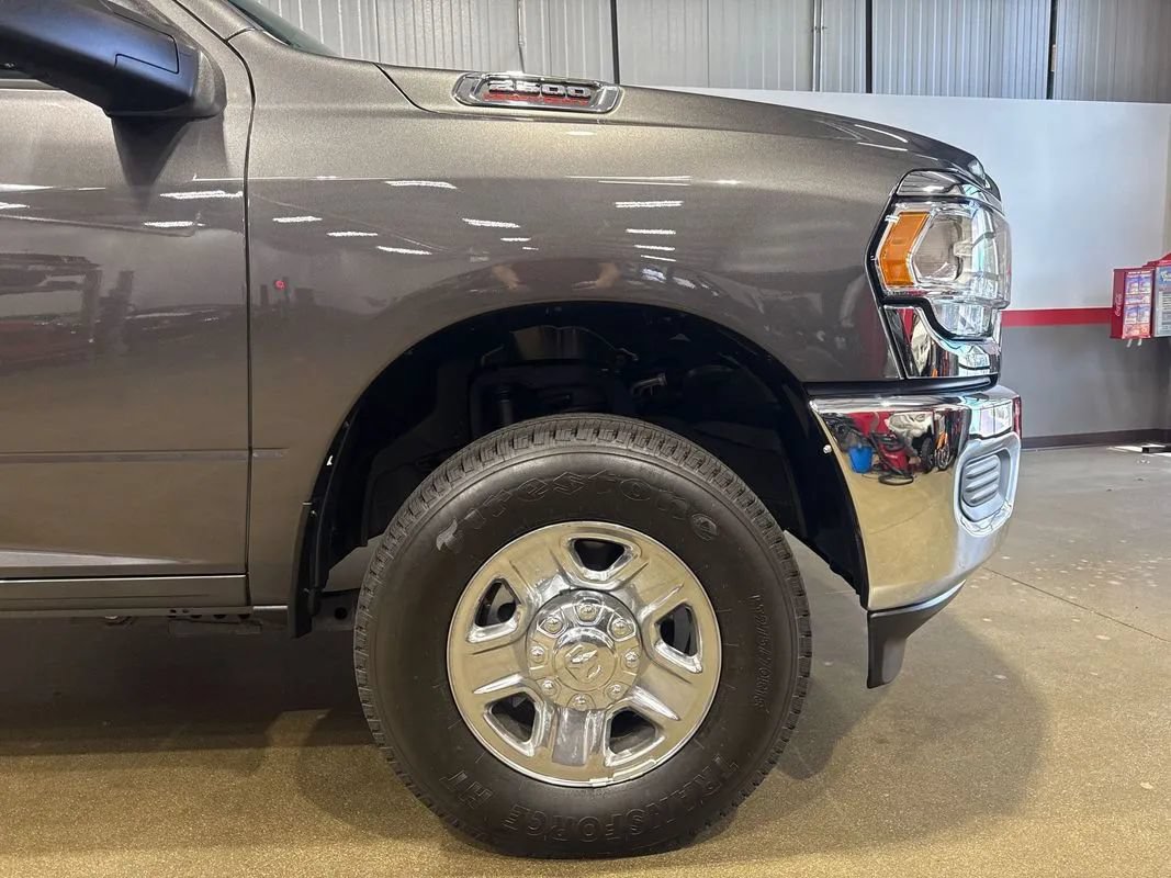 Used 2024 RAM 2500 Tradesman w/ Chrome Appearance Group AWD/4WD image 42
