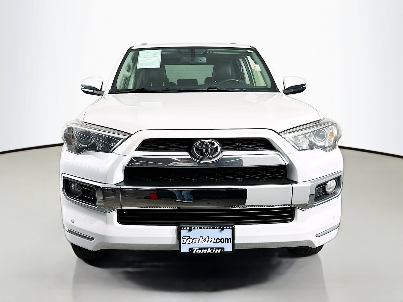 Used 2016 Toyota 4Runner Limited AWD/4WD image 2