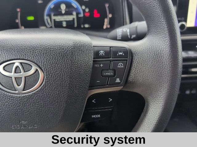 Used 2025 Toyota Camry LE FWD image 8