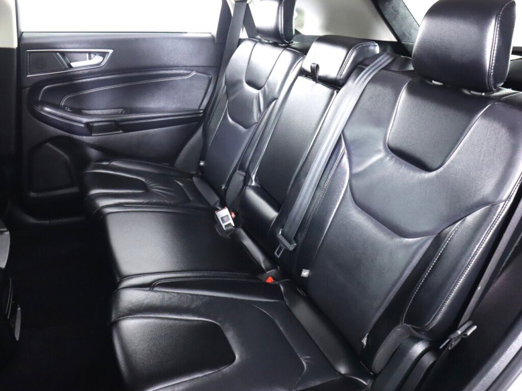 Used 2022 Ford Edge Titanium image 29