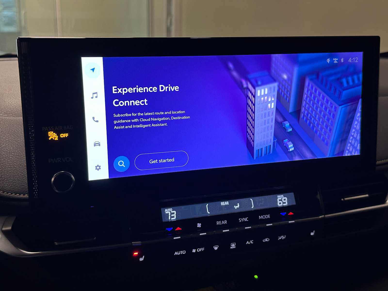 Certified 2025 Toyota Sienna XLE Woodland Edition image 14