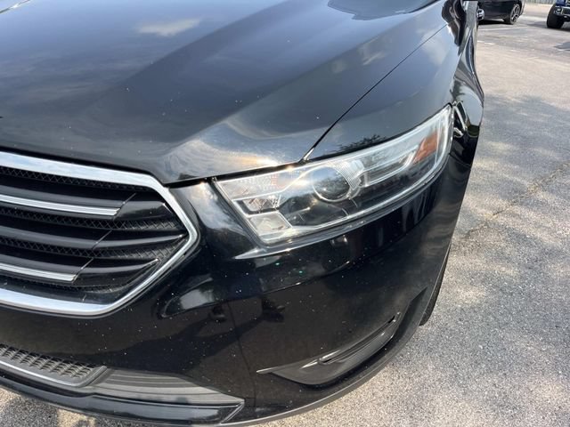 Used 2019 Ford Taurus Limited FWD image 9