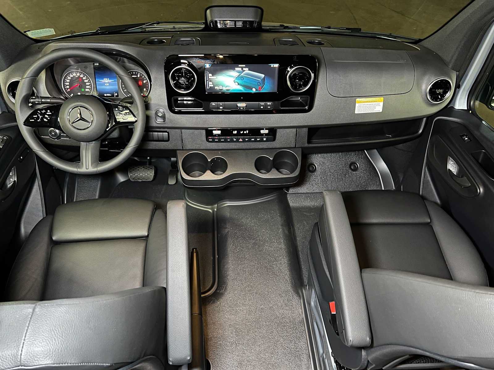 Used 2025 Mercedes-Benz Sprinter 2500 image 41