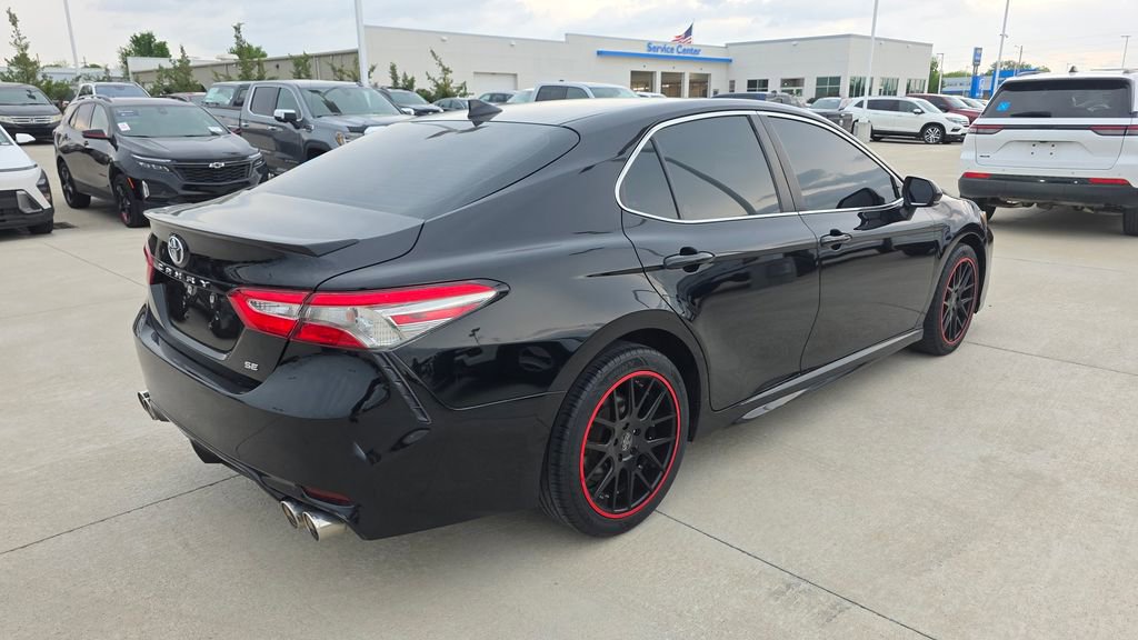 Used 2019 Toyota Camry SE image 5
