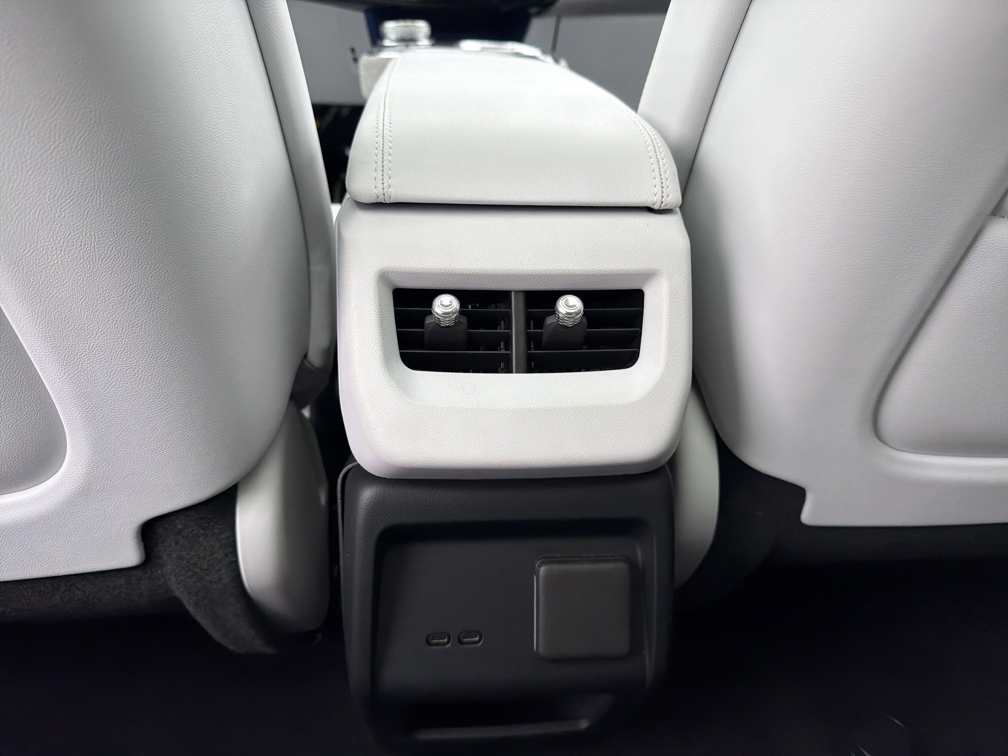 Certified 2025 Cadillac Optiq Luxury 1 w/ LPO, Floor Liner Package image 23