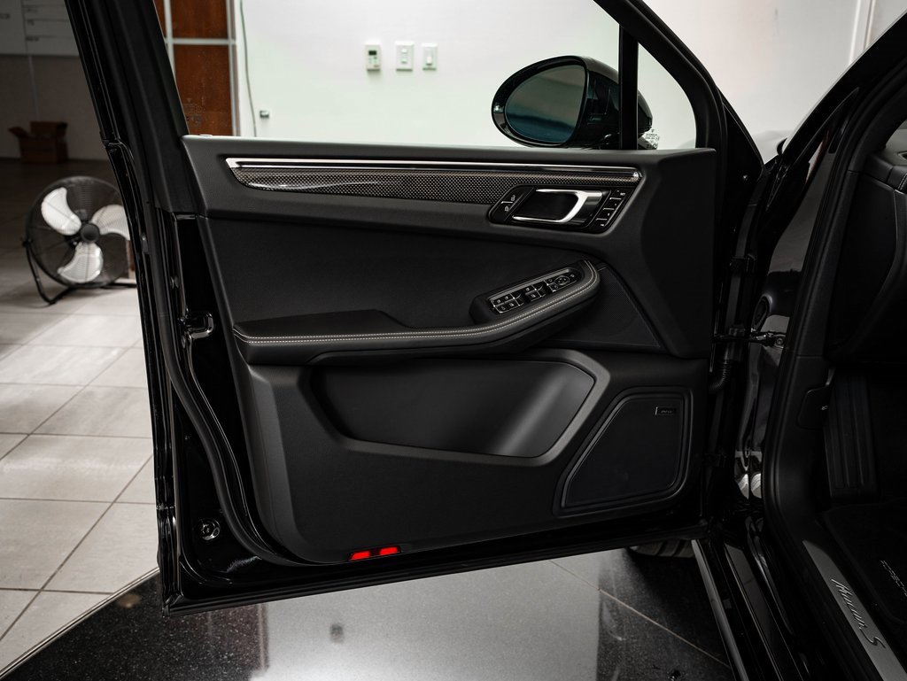 New 2026 Porsche Macan S image 33