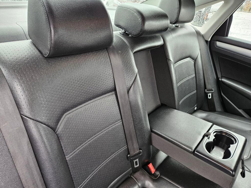Used 2012 Volkswagen Passat 2.5 SE image 13