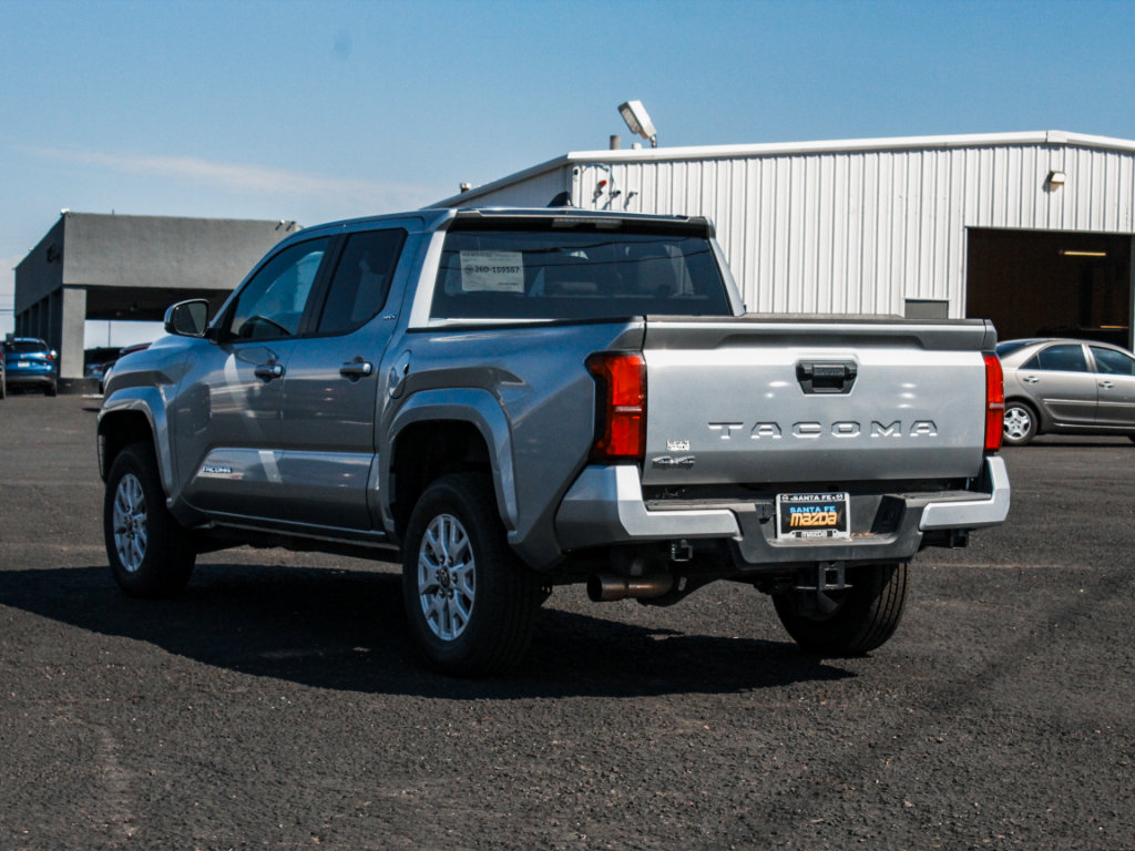 Used 2024 Toyota Tacoma SR5 AWD/4WD image 6