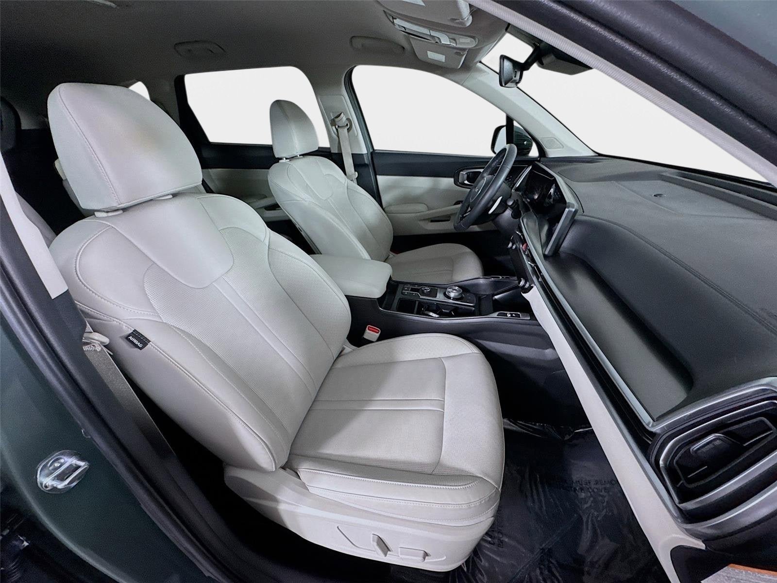 Certified 2025 Kia Sorento EX FWD image 28