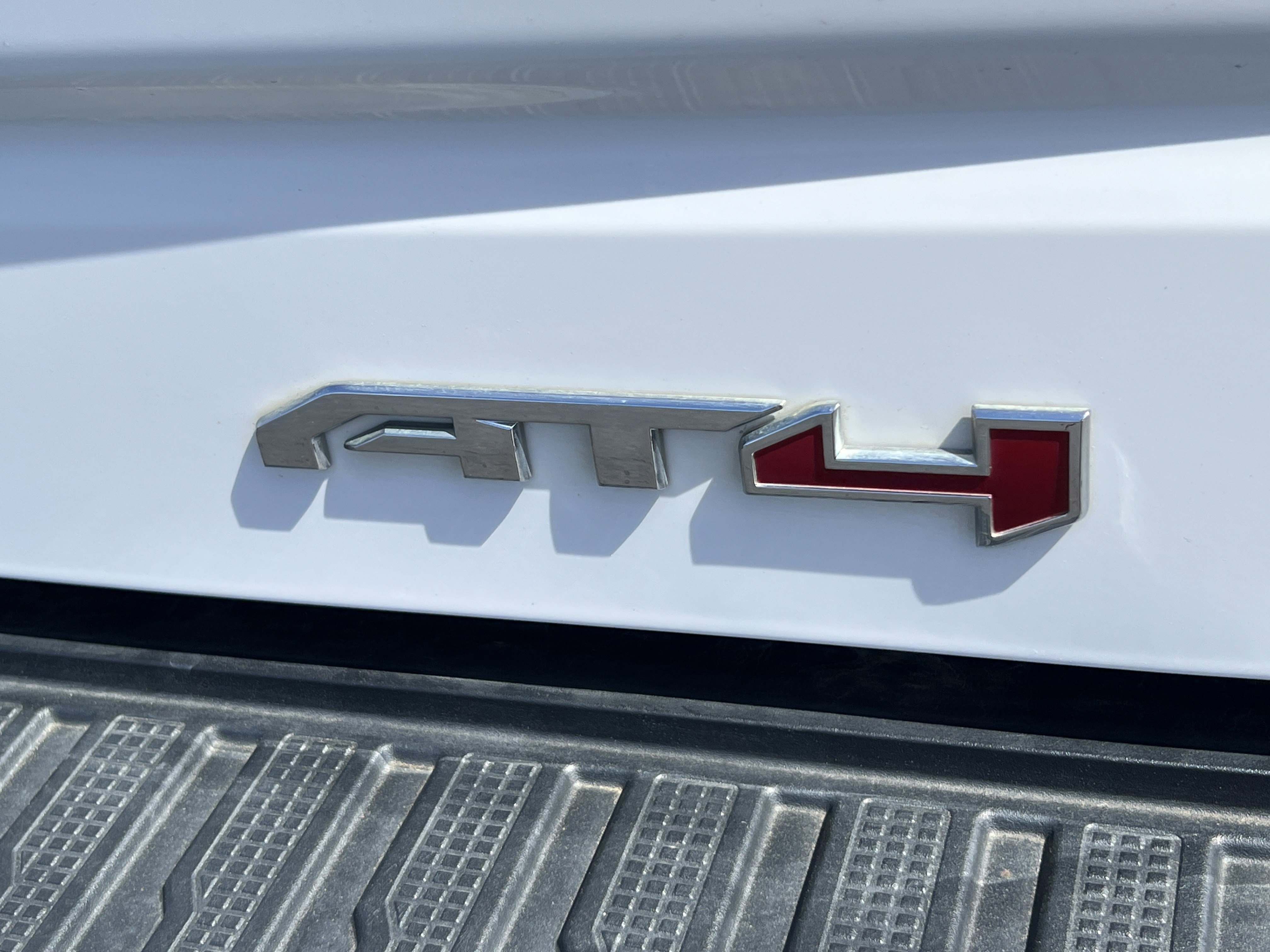 Used 2019 GMC Sierra 1500 AT4 w/ AT4 Premium Package AWD/4WD image 9