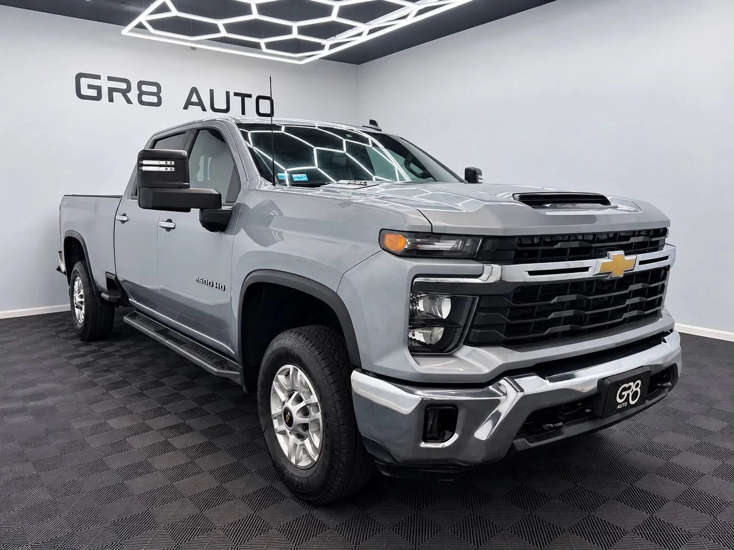Used 2024 Chevrolet Silverado 2500 LT w/ Convenience Package AWD/4WD image 10