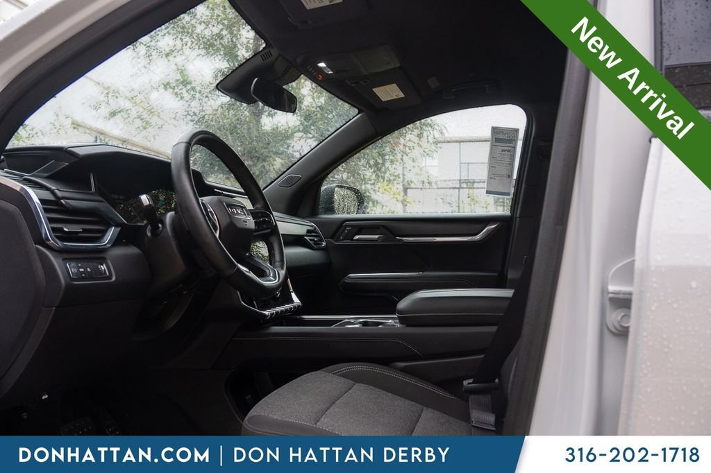 Used 2025 GMC Acadia Elevation FWD image 3