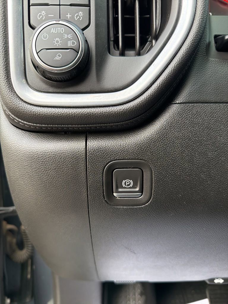 Used 2020 Chevrolet Silverado 3500 High Country image 17