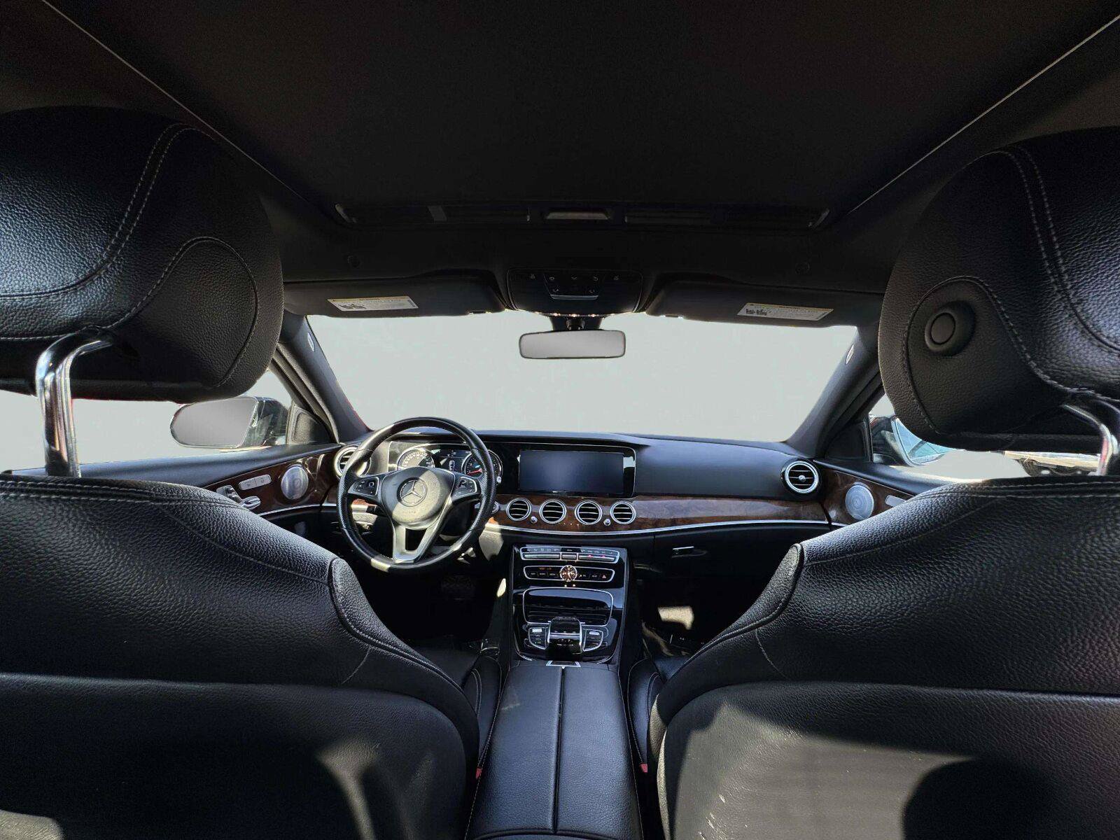 Used 2018 Mercedes-Benz E 300 4MATIC image 38