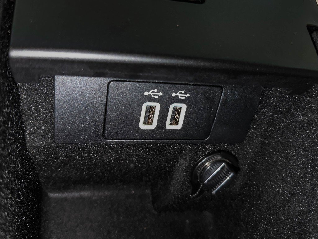 Used 2016 Ford Taurus Limited image 38