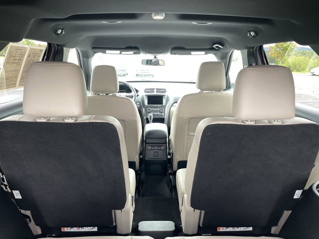 Used 2019 Ford Explorer XLT w/ Equipment Group 202A image 12