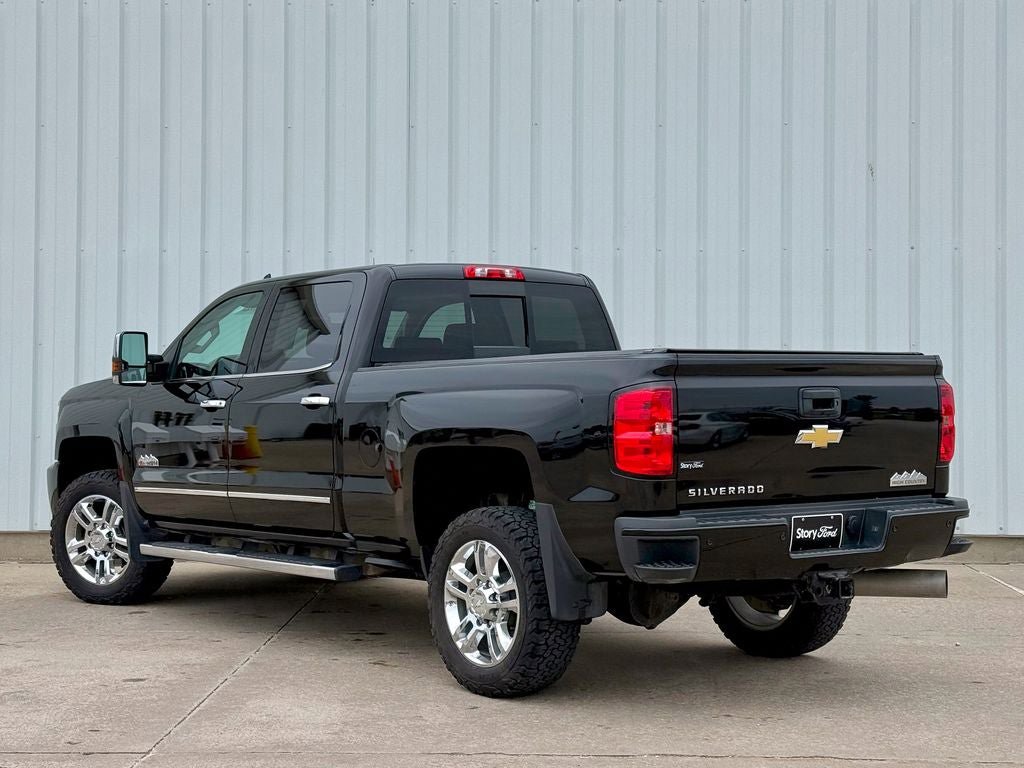 Used 2015 Chevrolet Silverado 2500 High Country w/ Duramax Plus Package AWD/4WD image 4