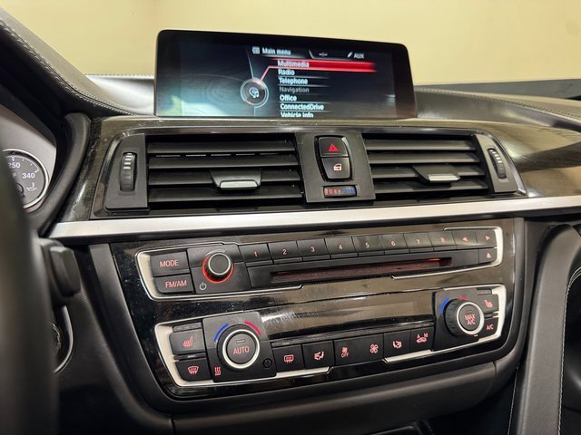 Used 2015 BMW M4 Convertible image 14