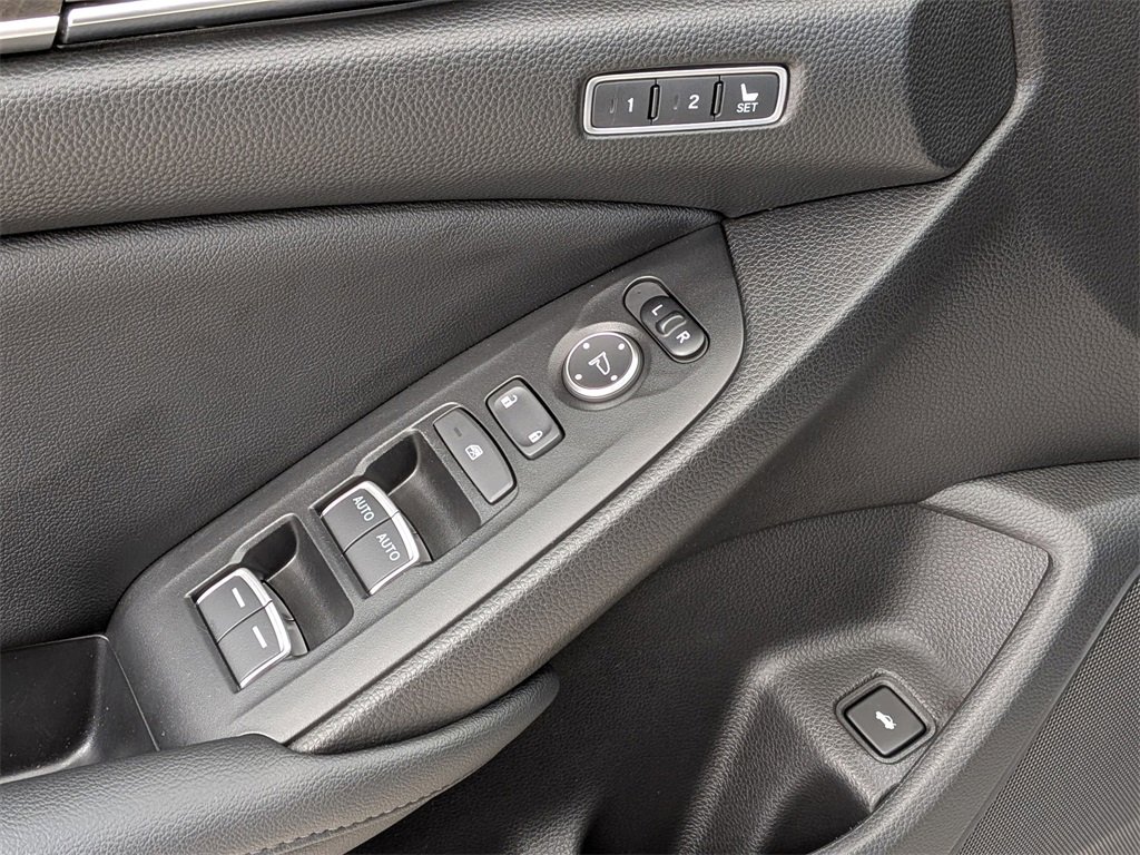 Used 2021 Honda Accord EX-L image 16