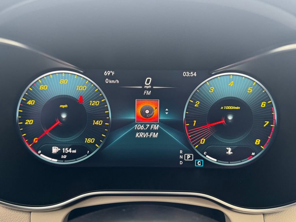 Used 2022 Mercedes-Benz GLC 300 4MATIC w/ Premium Package Lite image 10