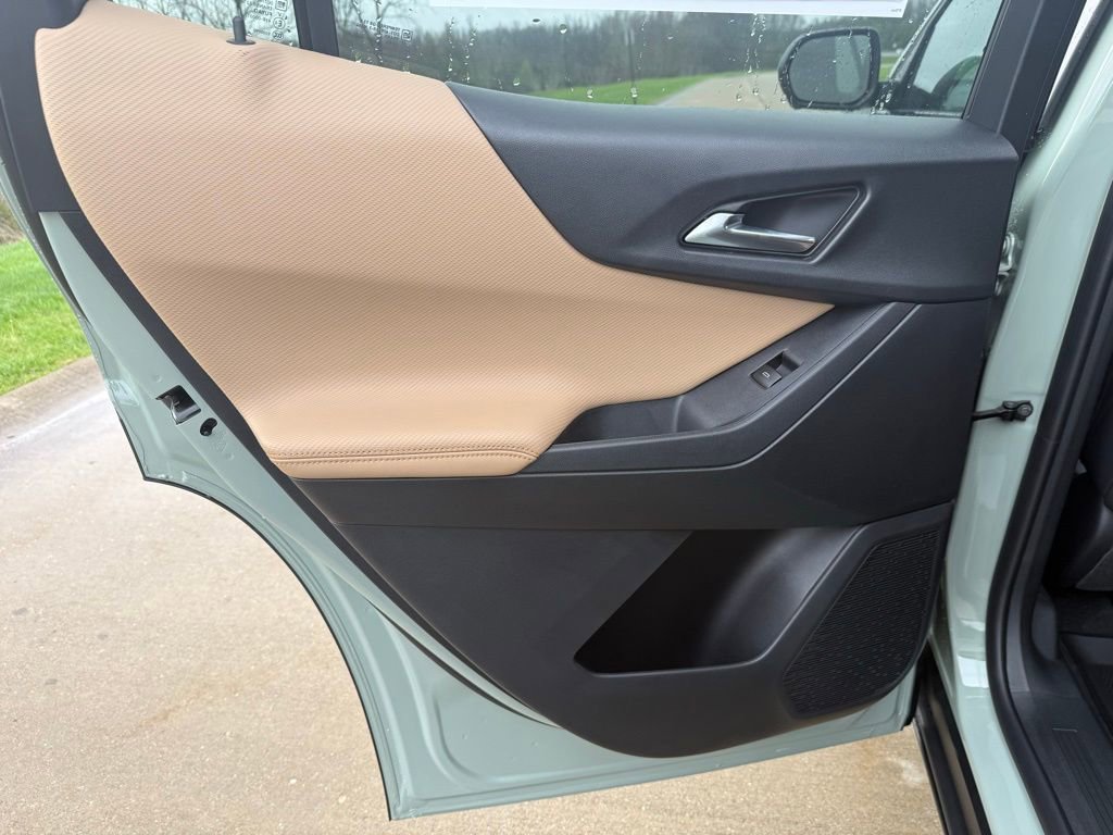 New 2026 Chevrolet Equinox ACTIV w/ Safety and Technology Package image 13