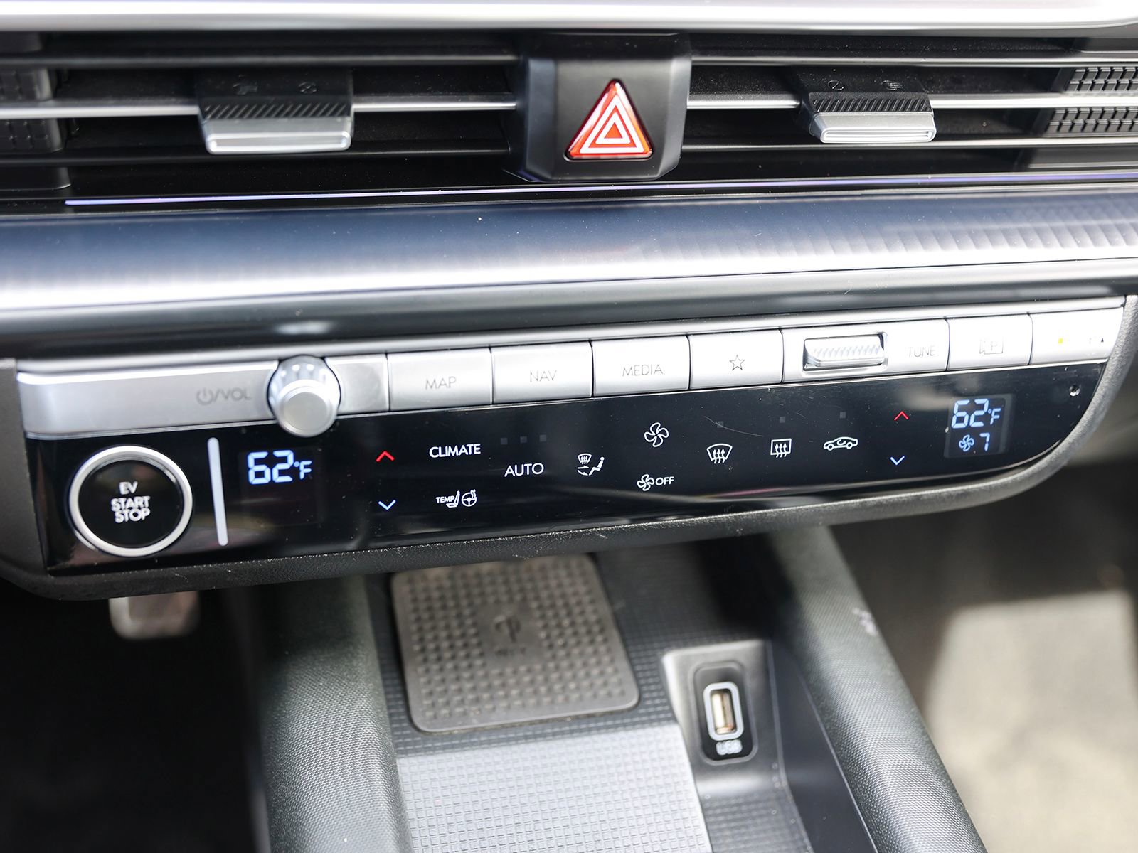 Certified 2023 Hyundai Ioniq 6 Limited AWD/4WD image 23