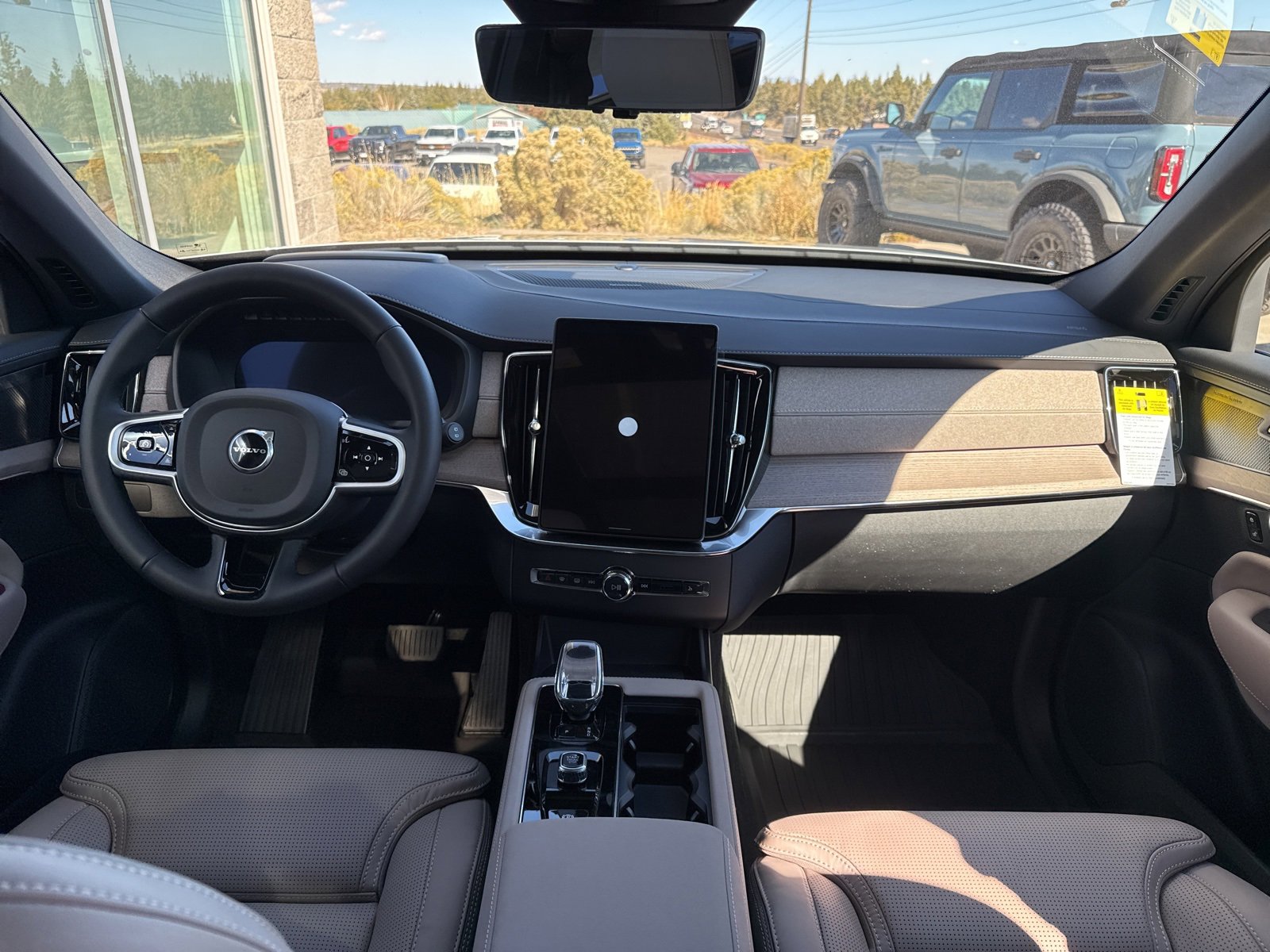 New 2026 Volvo XC90 B6 Ultra w/ Protection Package Premier image 18