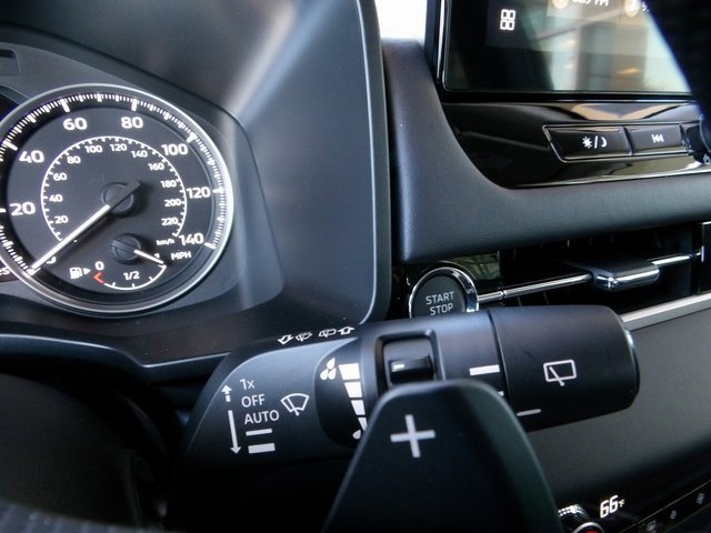 New 2025 Mitsubishi Outlander SE image 36