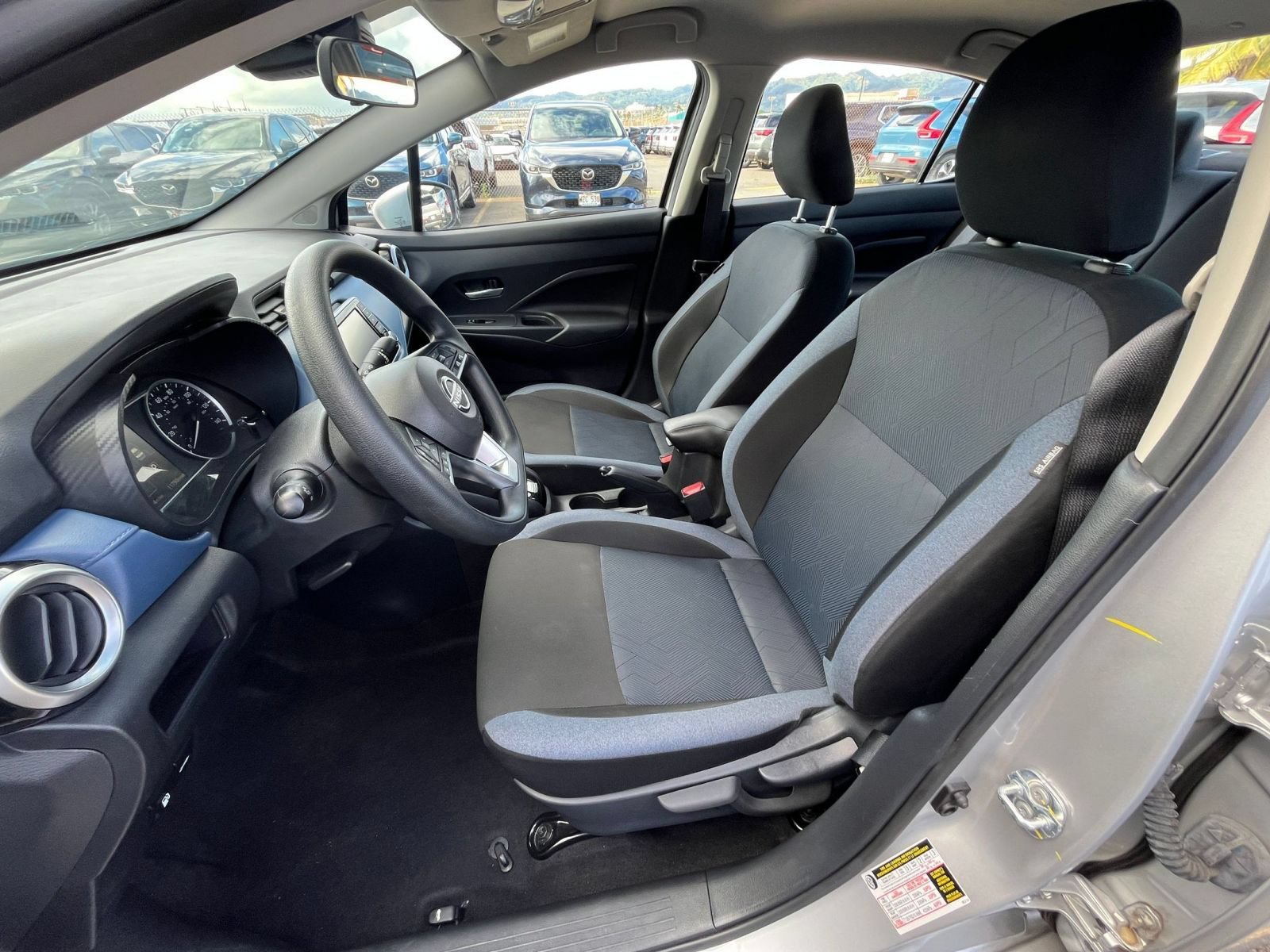Used 2025 Nissan Versa SV FWD image 27