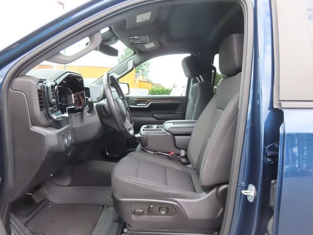 Used 2022 Chevrolet Silverado 1500 LT w/ Protection Package AWD/4WD image 15
