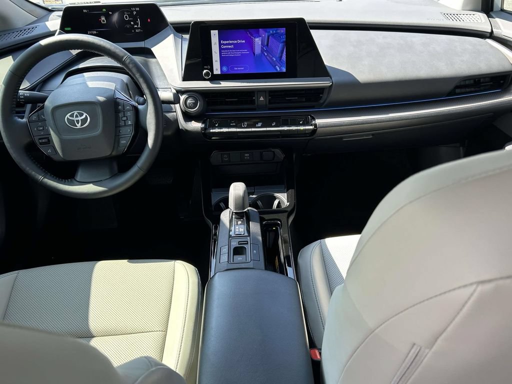 Used 2024 Toyota Prius XLE FWD image 13