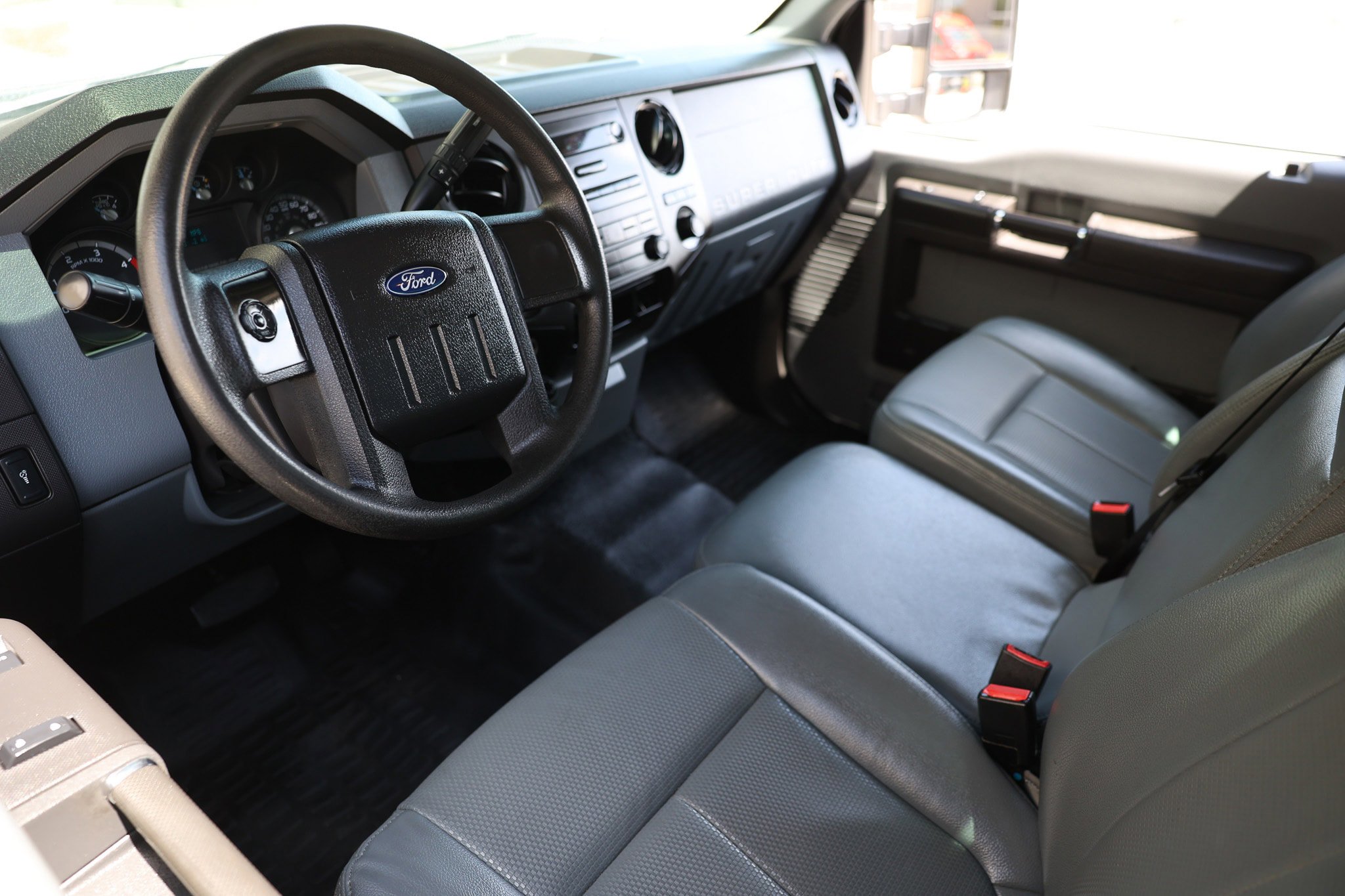 Used 2016 Ford F250 XL w/ Power Equipment Group RWD image 6