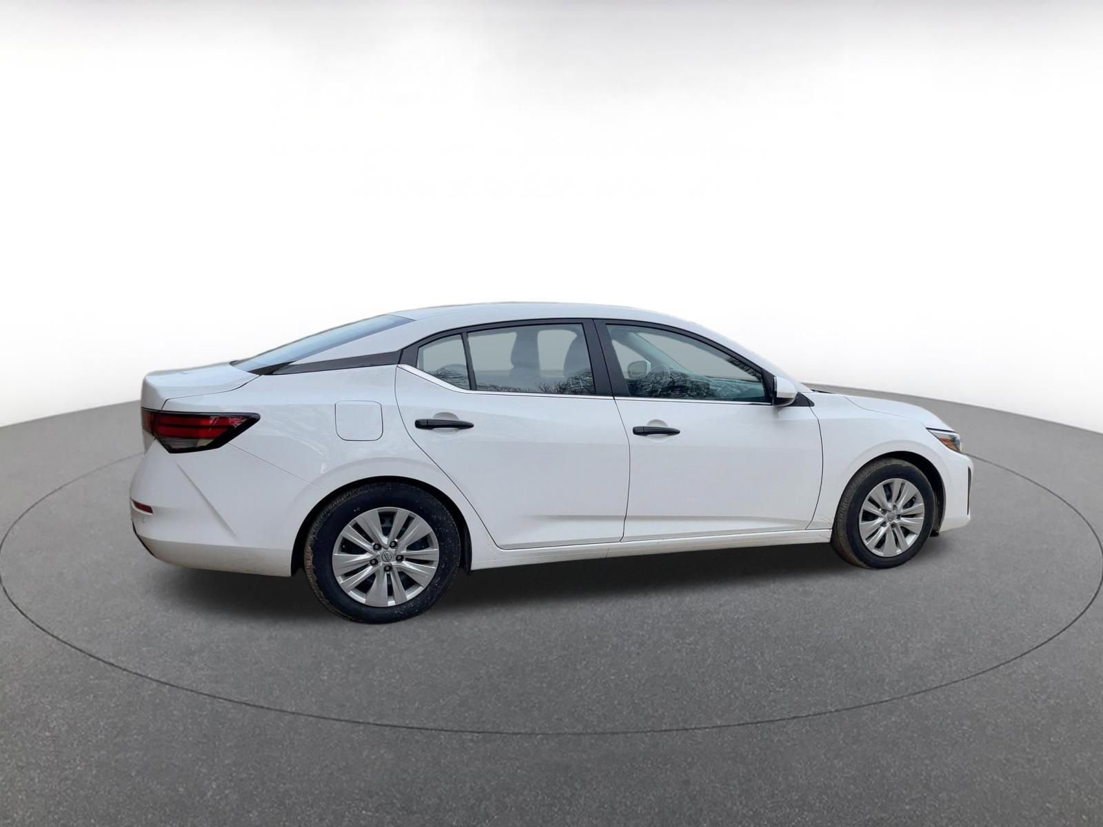 Used 2025 Nissan Sentra S image 4