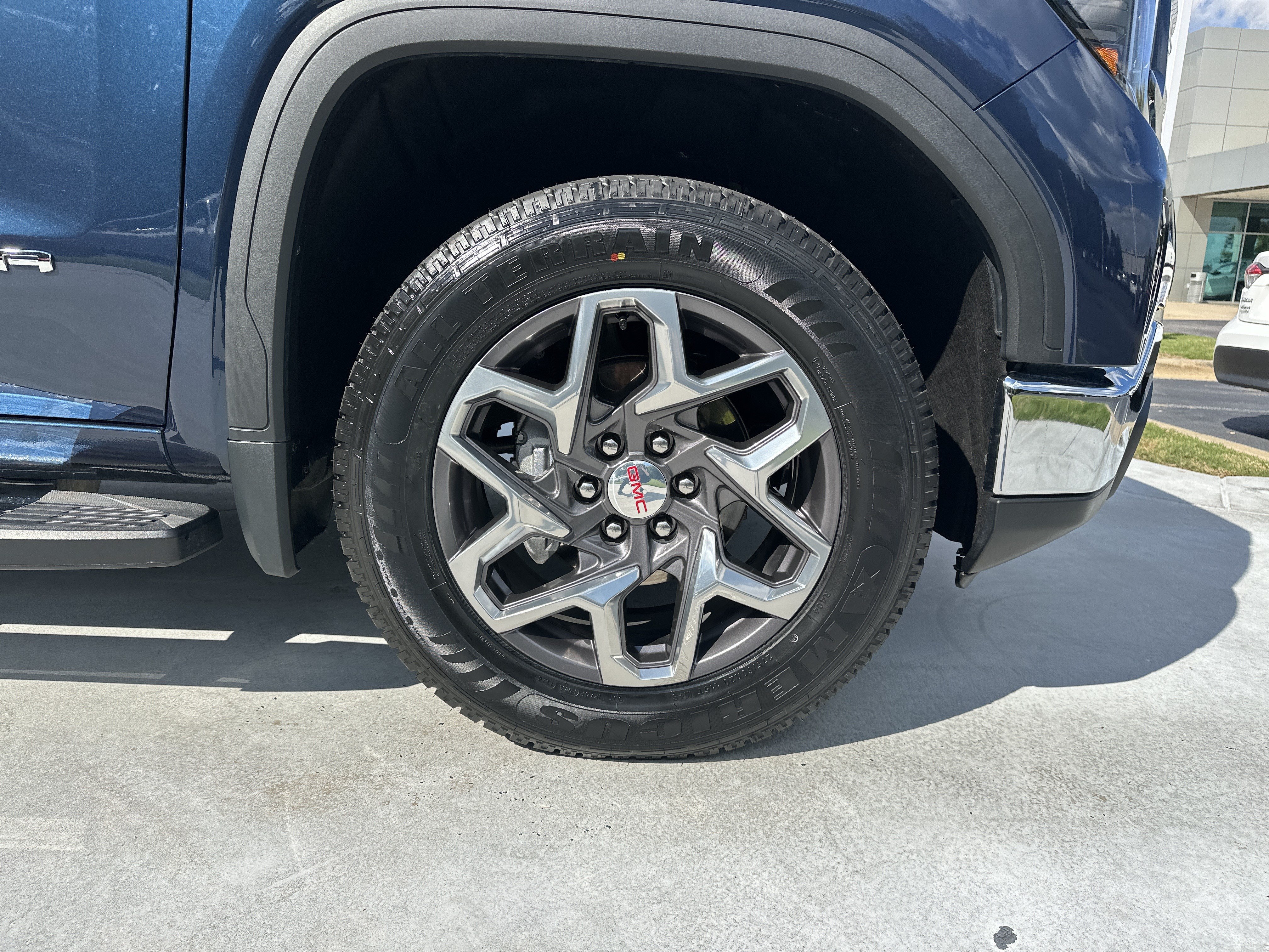 Used 2022 GMC Sierra 1500 SLE AWD/4WD image 13