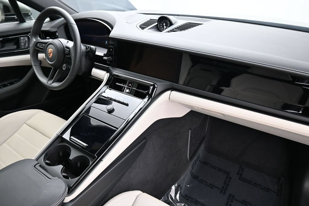 Certified 2026 Porsche Panamera 4 AWD/4WD image 31