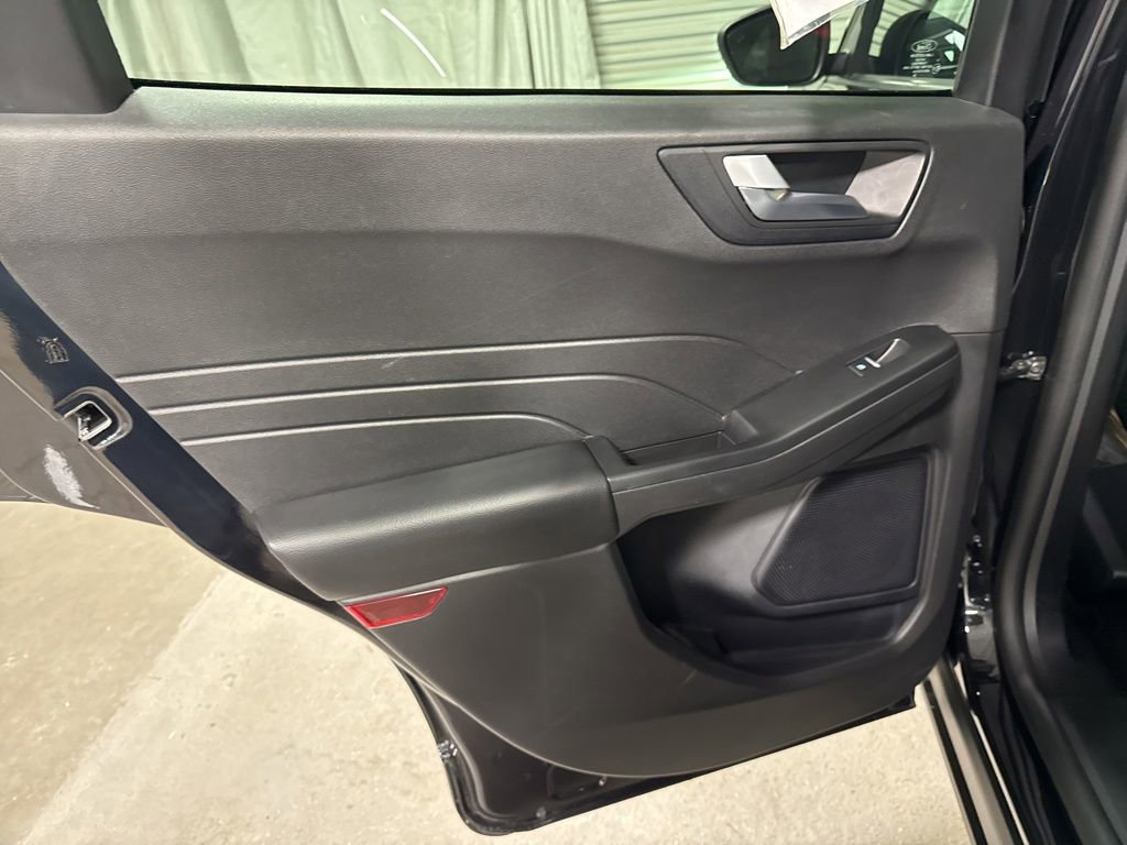 Used 2025 Ford Escape ST-Line FWD image 15