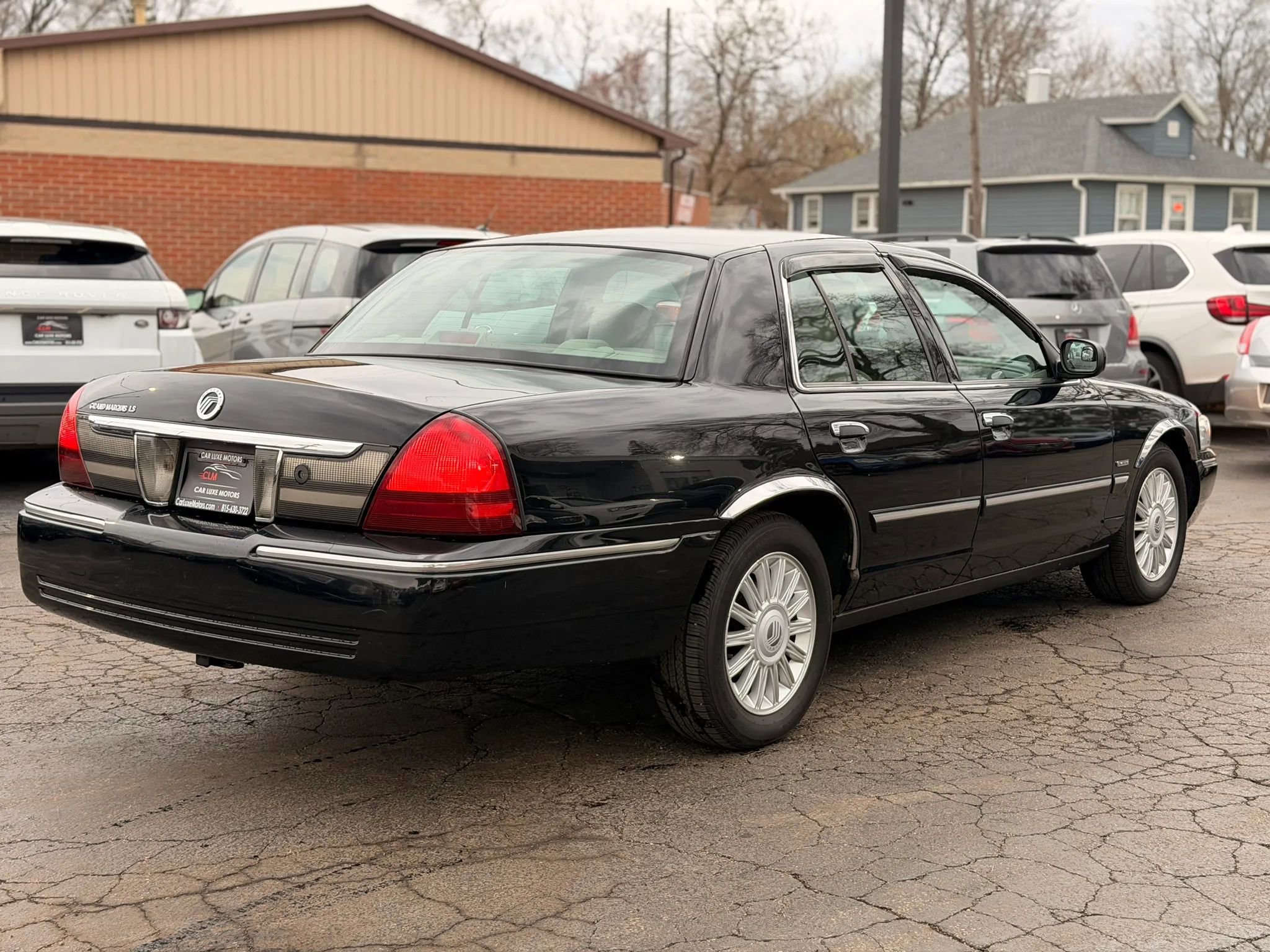 Used 2010 Mercury Grand Marquis LS image 4