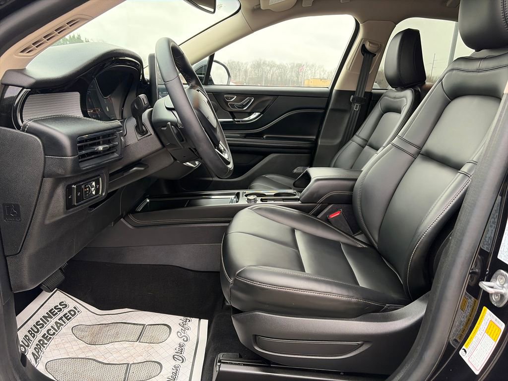 Used 2023 Lincoln Corsair Standard image 21