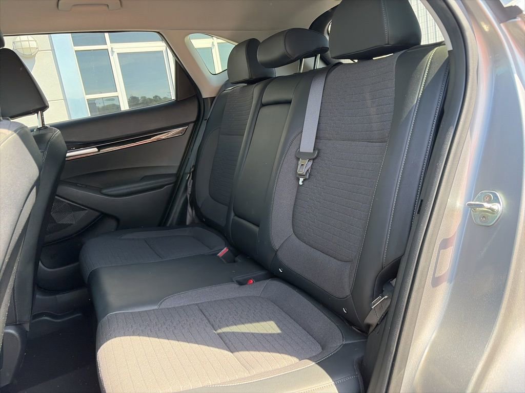 Used 2023 Kia Seltos S w/ Navigation Package image 11