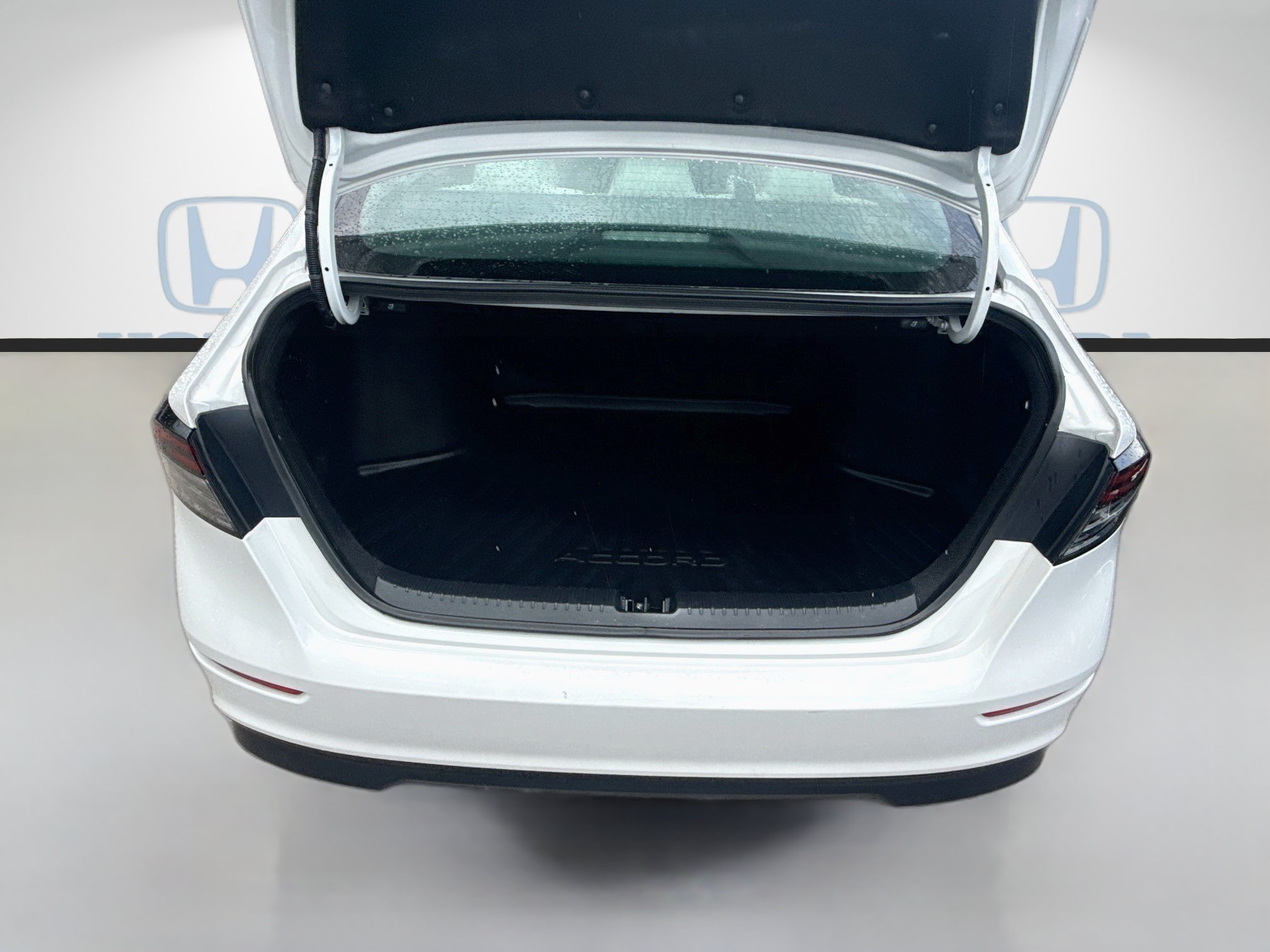 Used 2023 Honda Accord EX image 23