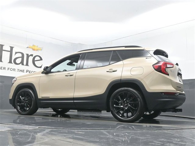Used 2023 GMC Terrain SLT w/ Elevation Edition image 54