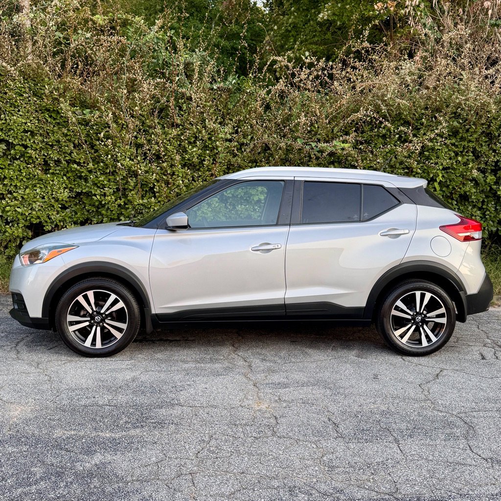 Used 2020 Nissan Kicks SV w/ Exterior Package image 1