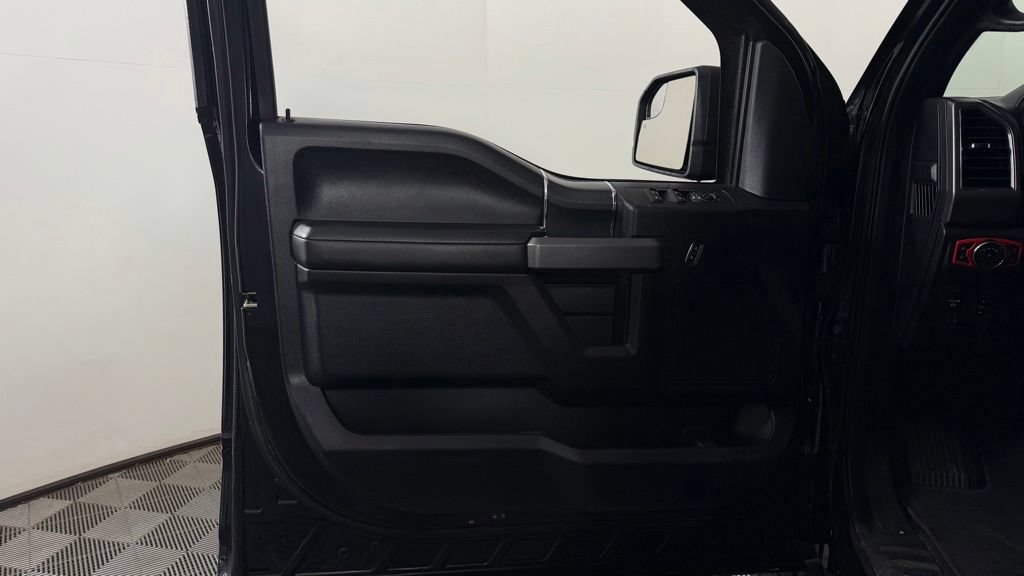 Used 2019 Ford F150 XLT w/ Equipment Group 302A Luxury AWD/4WD image 11