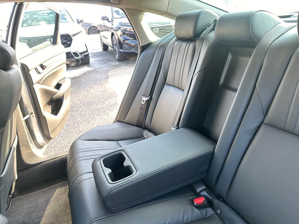 Used 2018 Honda Accord Touring image 26