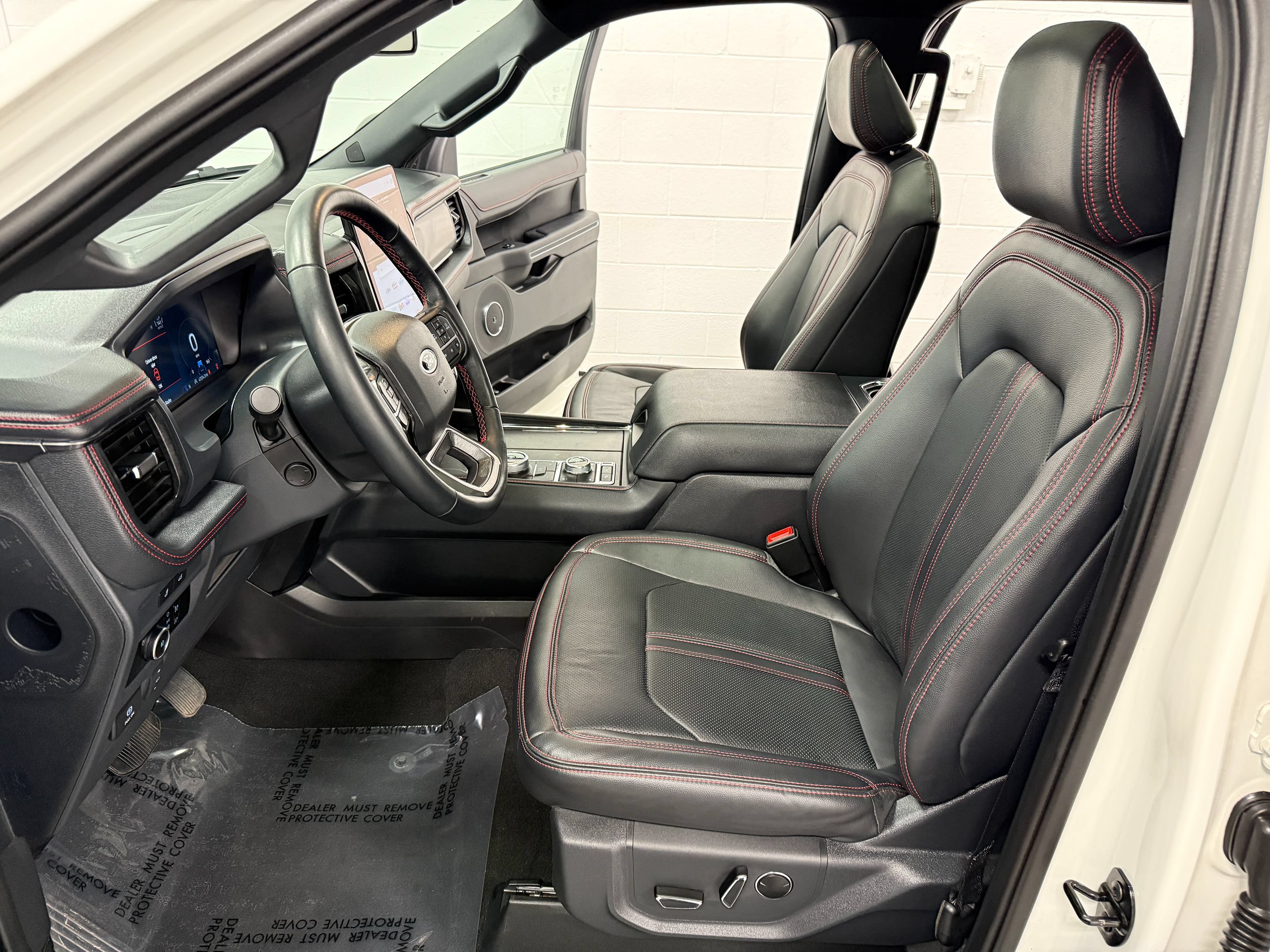 Used 2023 Ford Expedition Limited AWD/4WD image 11