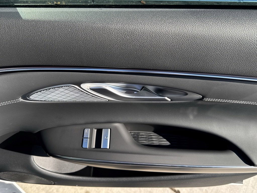 New 2026 Genesis GV70 2.5T Select image 18