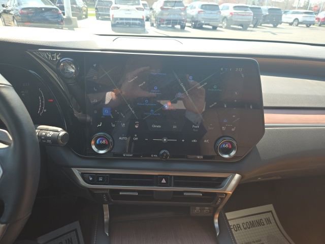 Used 2023 Lexus RX 350 Premium Plus w/ Accessory Package AWD/4WD image 35