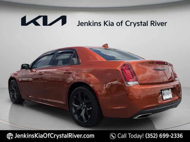 Used 2021 Chrysler 300 Touring L RWD image 10