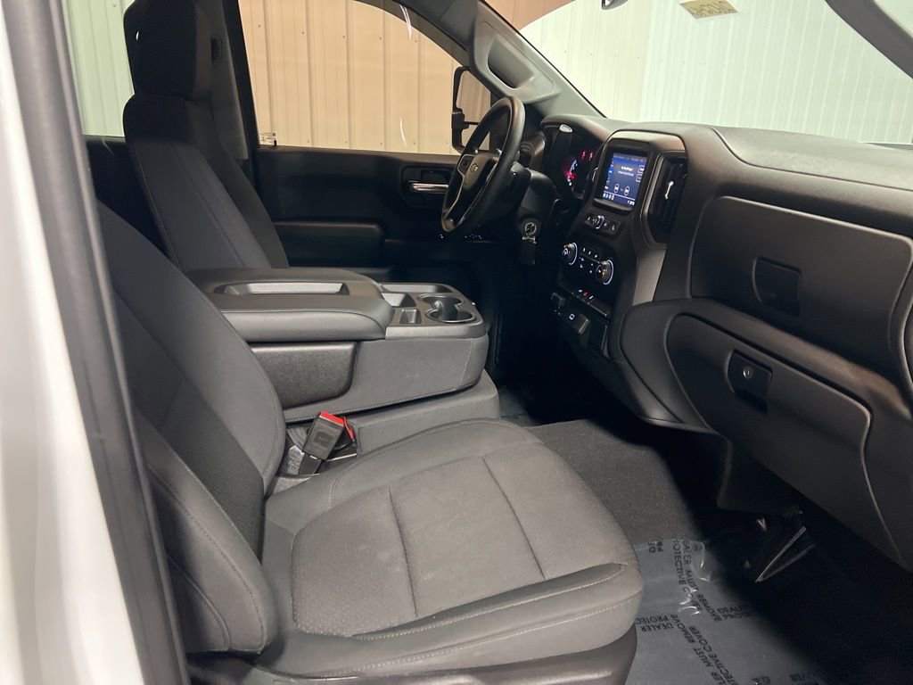 Used 2020 Chevrolet Silverado 1500 Custom w/ Custom Max Trailering Package image 8