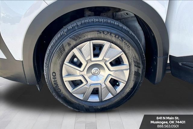 Used 2025 Nissan Kicks S AWD/4WD image 34